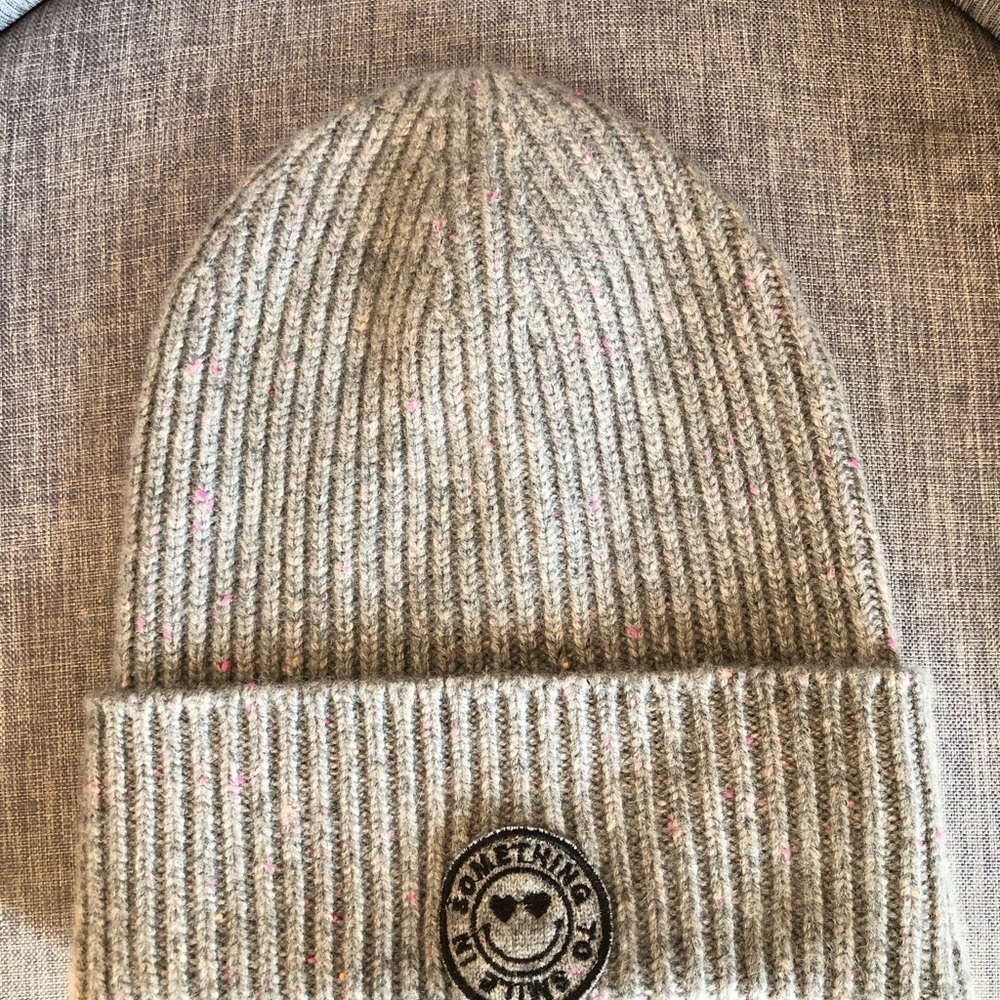 100% cashmere beanie knit hat with smiley face patch